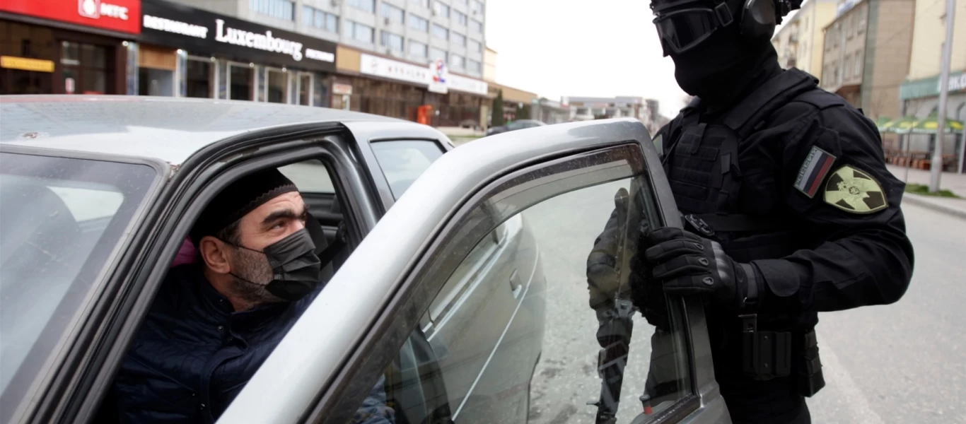 Ρωσία: Τρεις αστυνομικοί σκοτώθηκαν σε ανταλλαγή πυρών με μαχητές στην Τσετσενία (βίντεο)